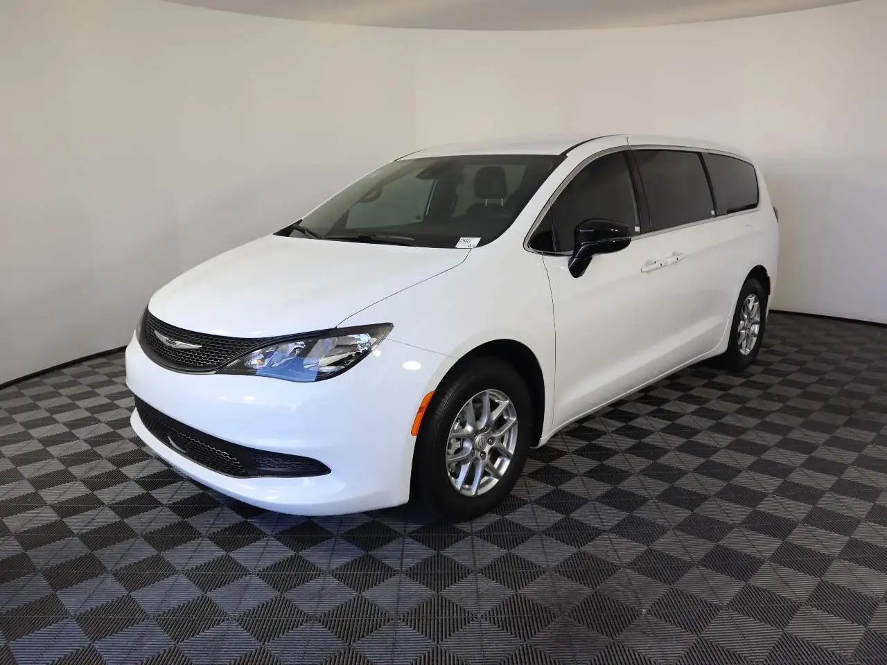2026 Chrysler Voyager LX's photo