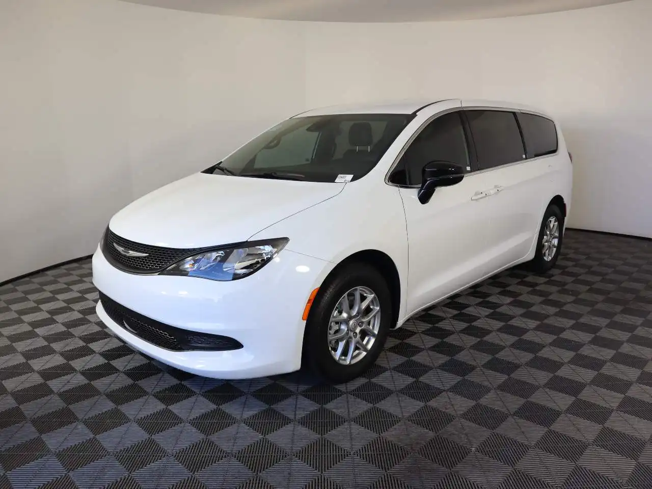 2026 Chrysler Voyager LX's photo