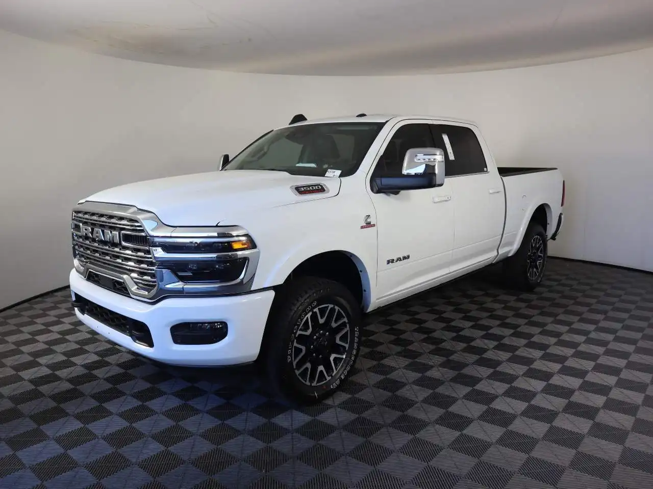 2026 RAM 3500 Limited/Longhorn 4X4 Crew Cab SWB's photo