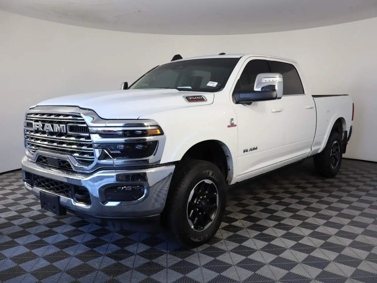 2025 RAM 3500 Limited/Longhorn 4X4 Crew Cab SWB's photo