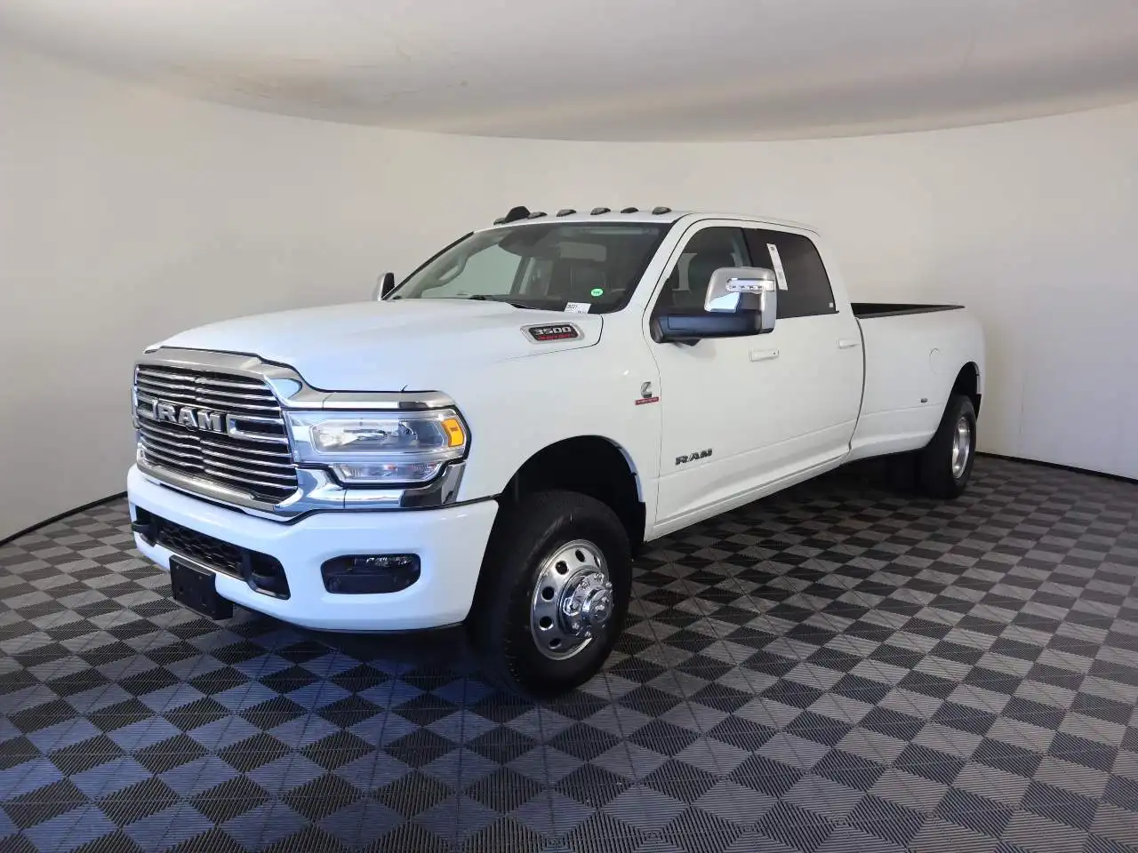 2024 RAM 3500 Laramie 4WD Crew Cab LWB's photo