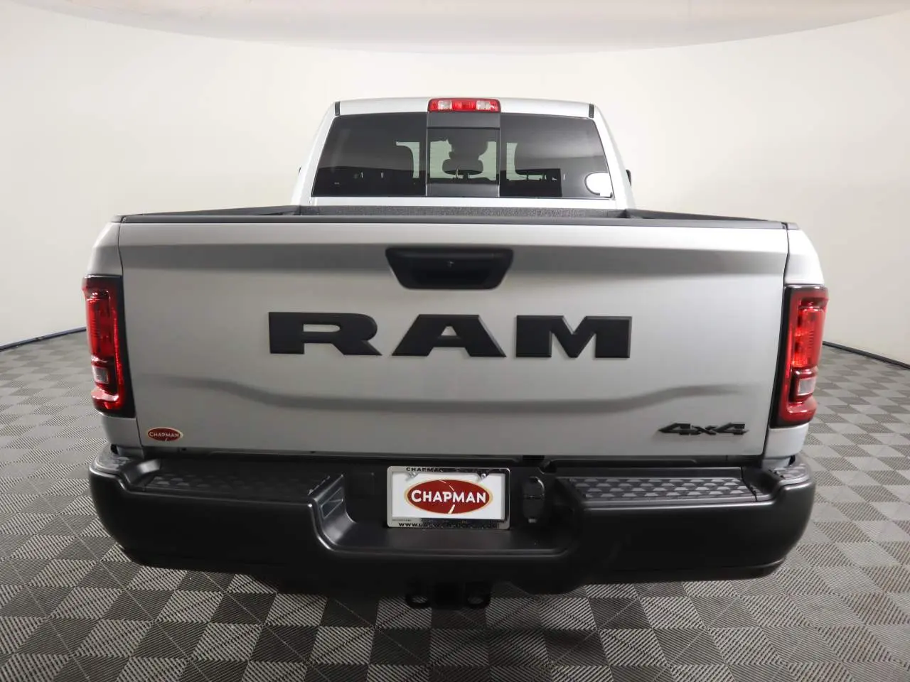 2026 RAM 2500 Tradesman 4WD Crew Cab SWB photo 5