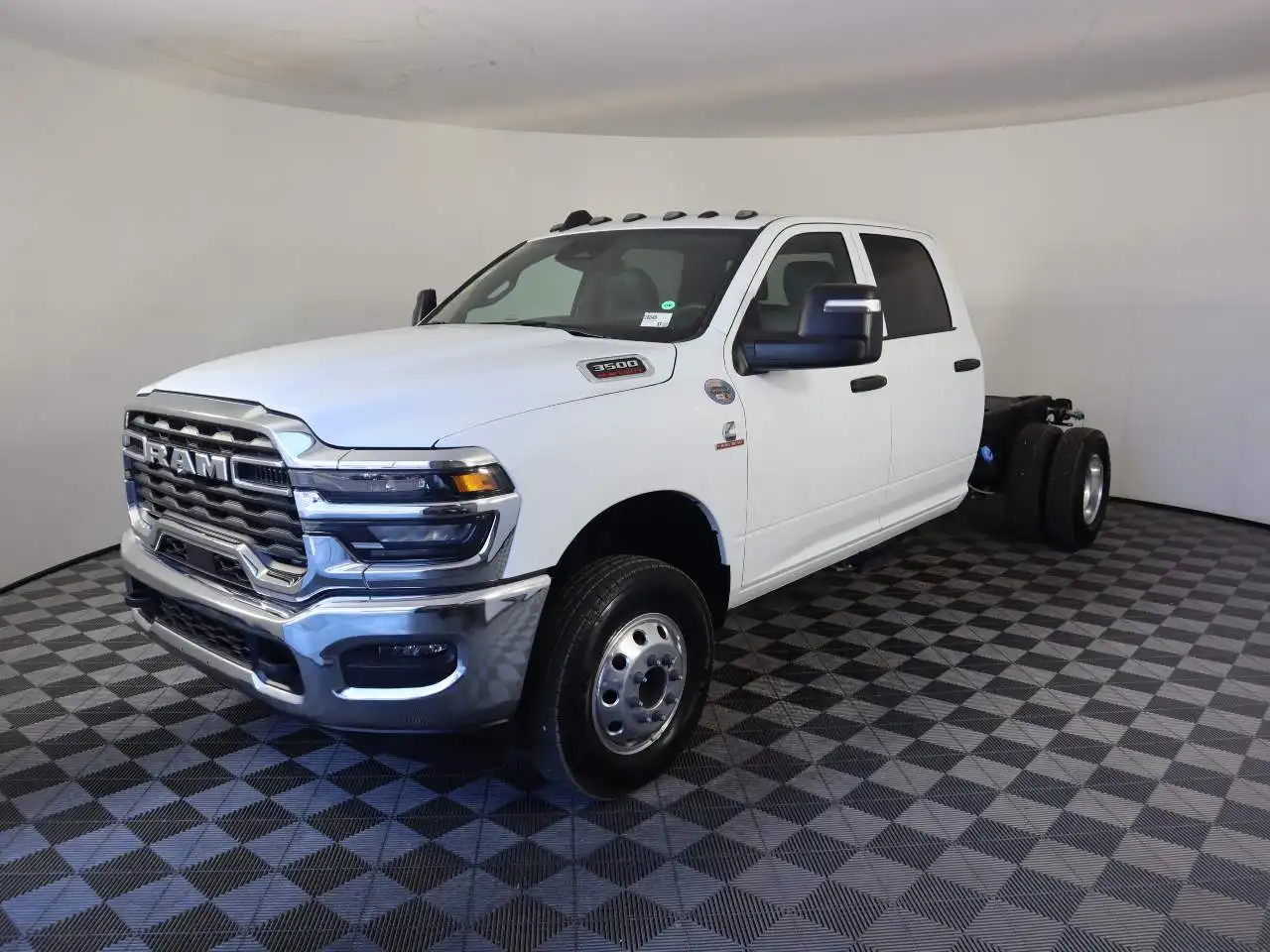 2025 RAM 3500 Tradesman 4X4 Crew Cab's photo