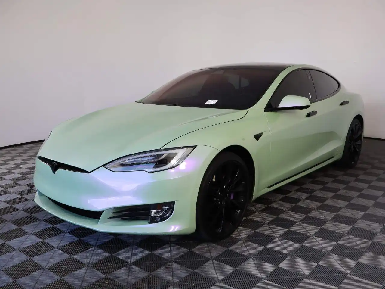 2020 Tesla Model S Long Range Plus's photo