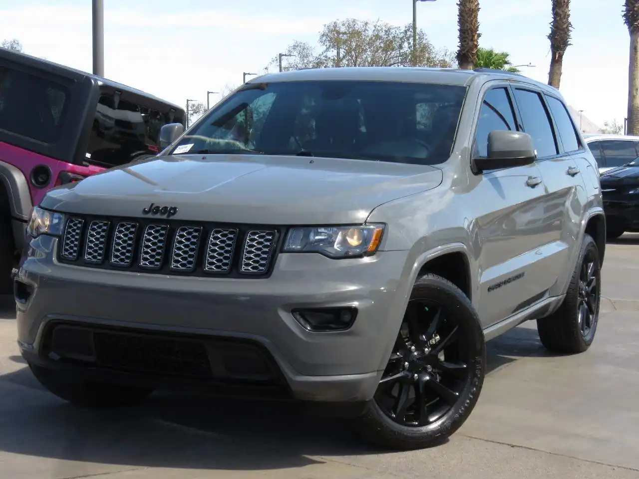2020 Jeep Grand Cherokee Altitude's photo