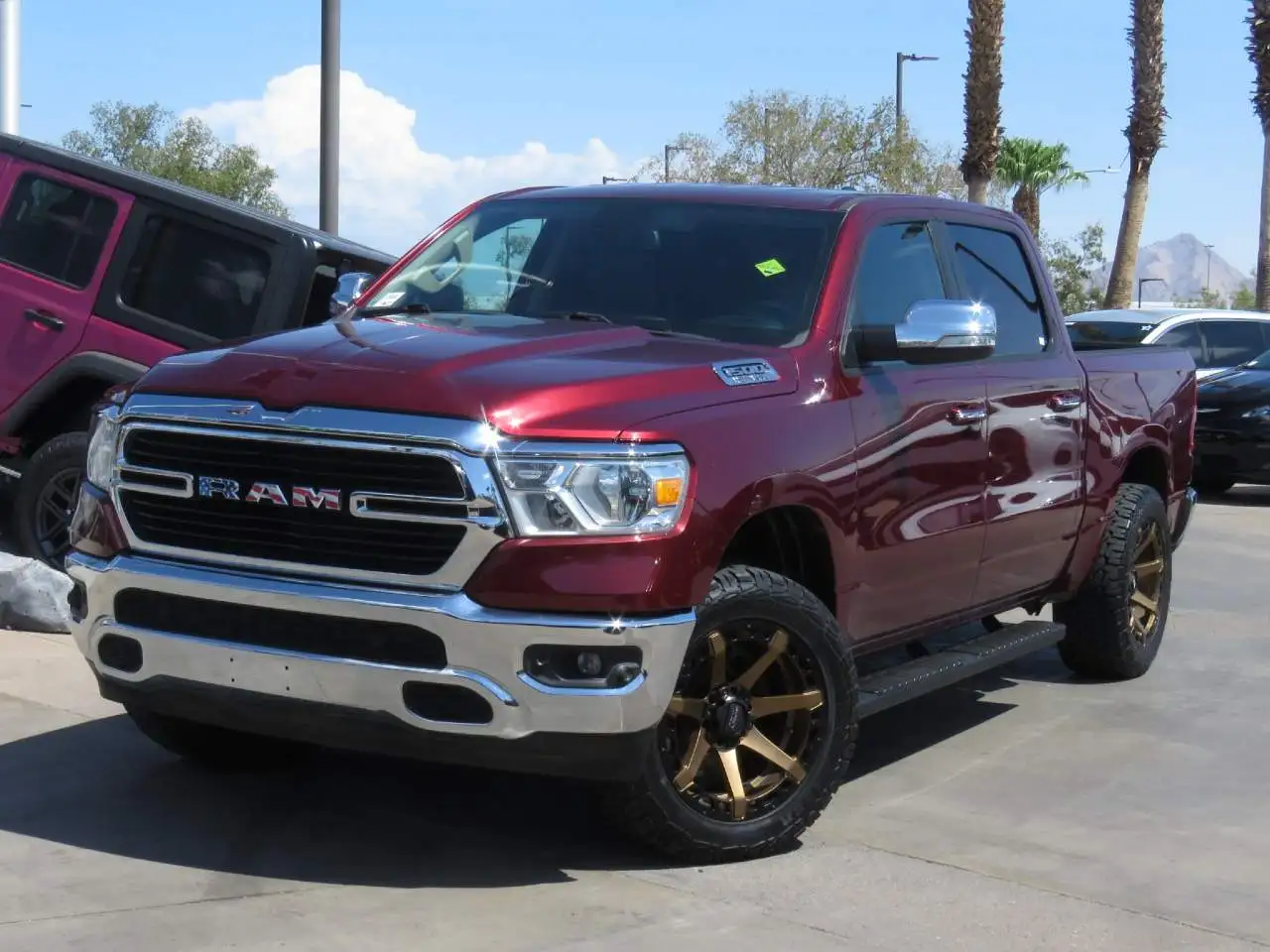 2019 RAM 1500 Big Horn/Lone Star 4x4 Crew Cab 5'7's photo