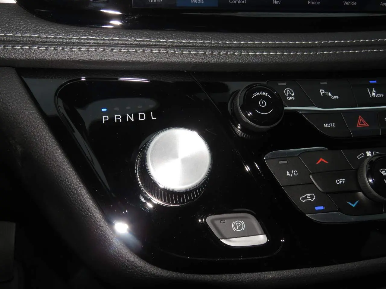 2026 Chrysler Pacifica Select photo 5