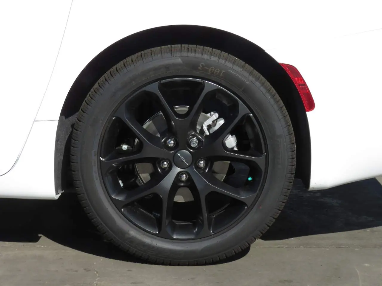 2027 Chrysler Pacifica Select photo 5