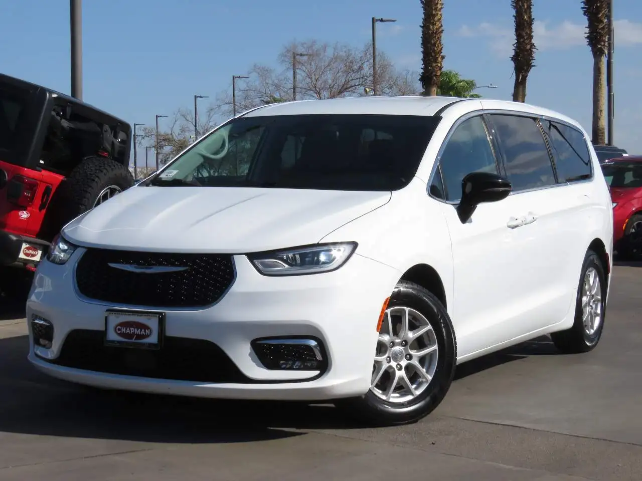 2024 Chrysler Pacifica Touring L's photo
