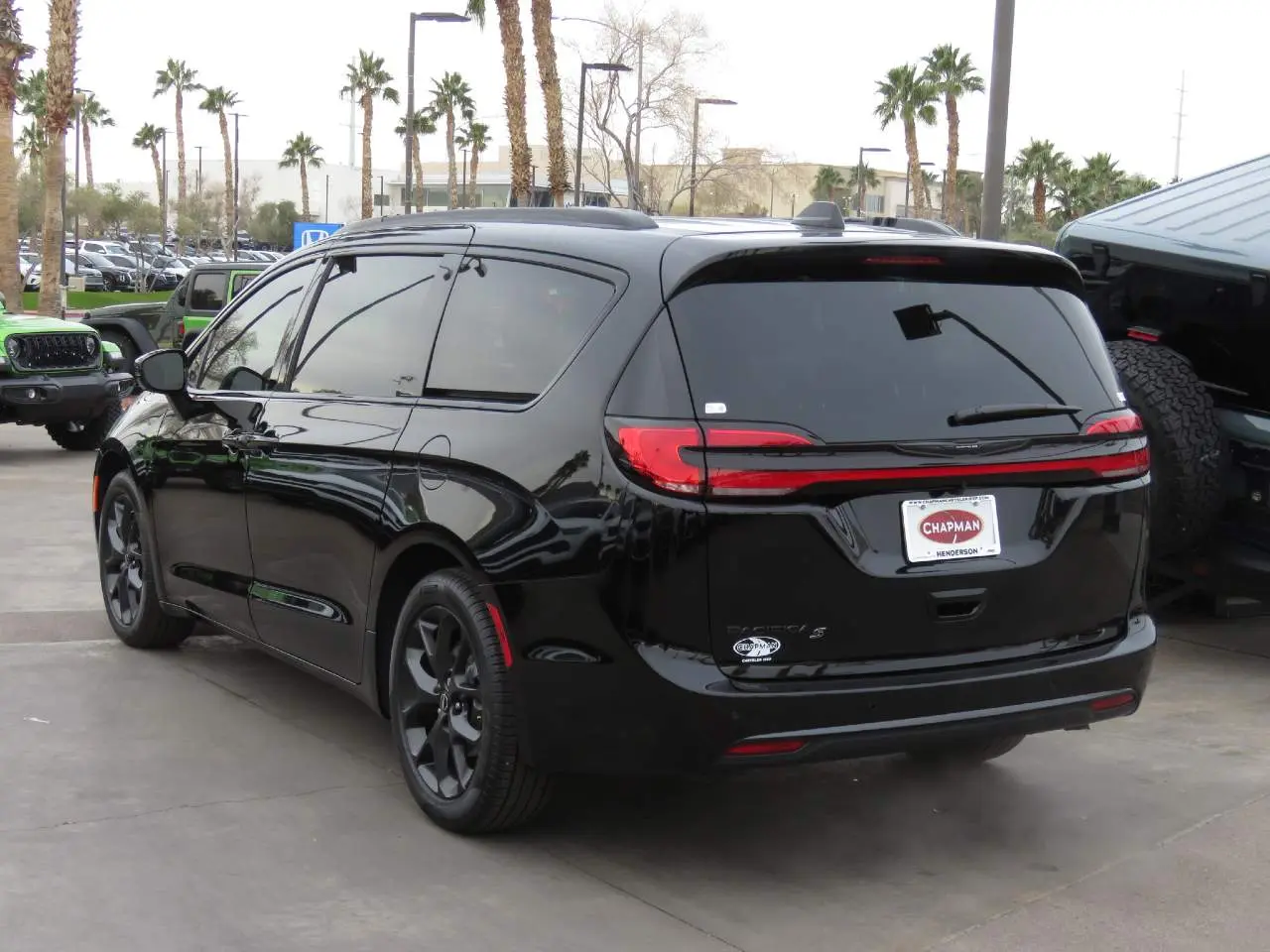 2026 Chrysler Pacifica Select photo 5