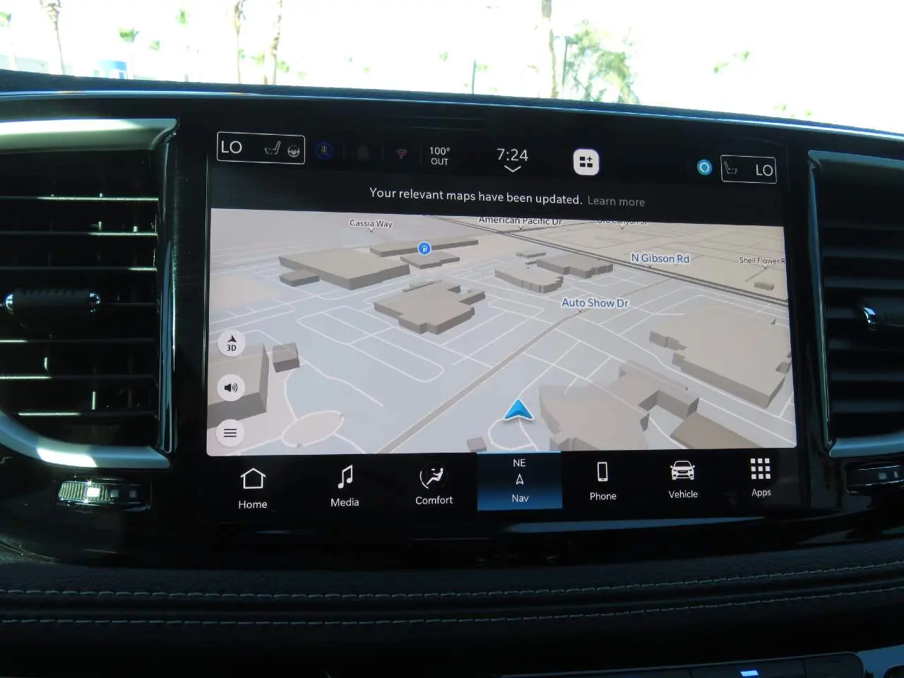 2027 Chrysler Pacifica Select photo 3