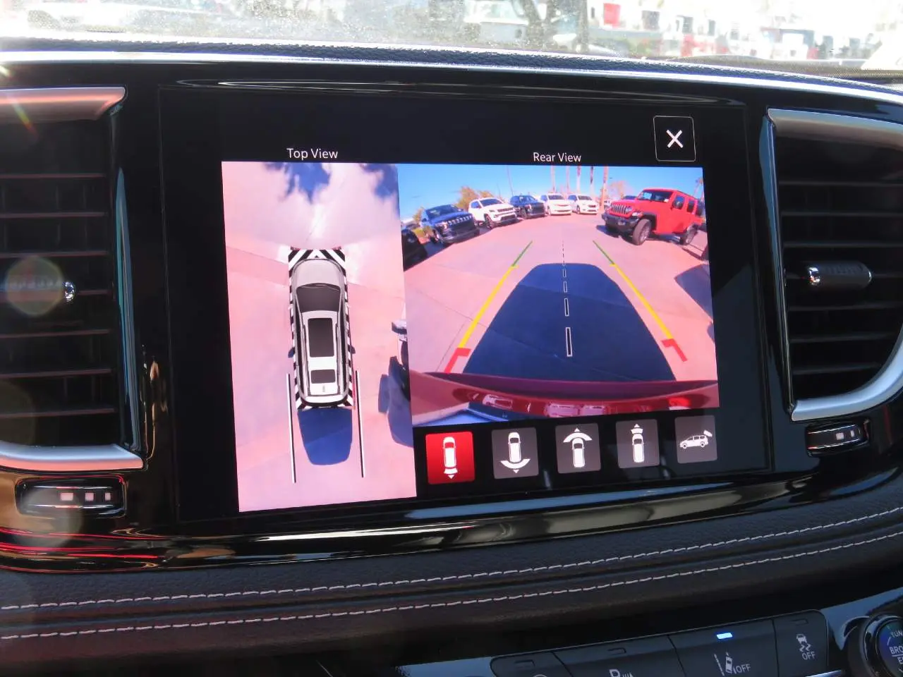 2026 Chrysler Pacifica Select photo 3