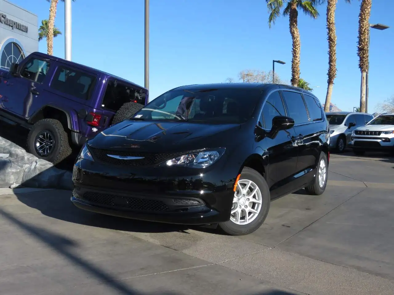 2026 Chrysler Voyager LX's photo