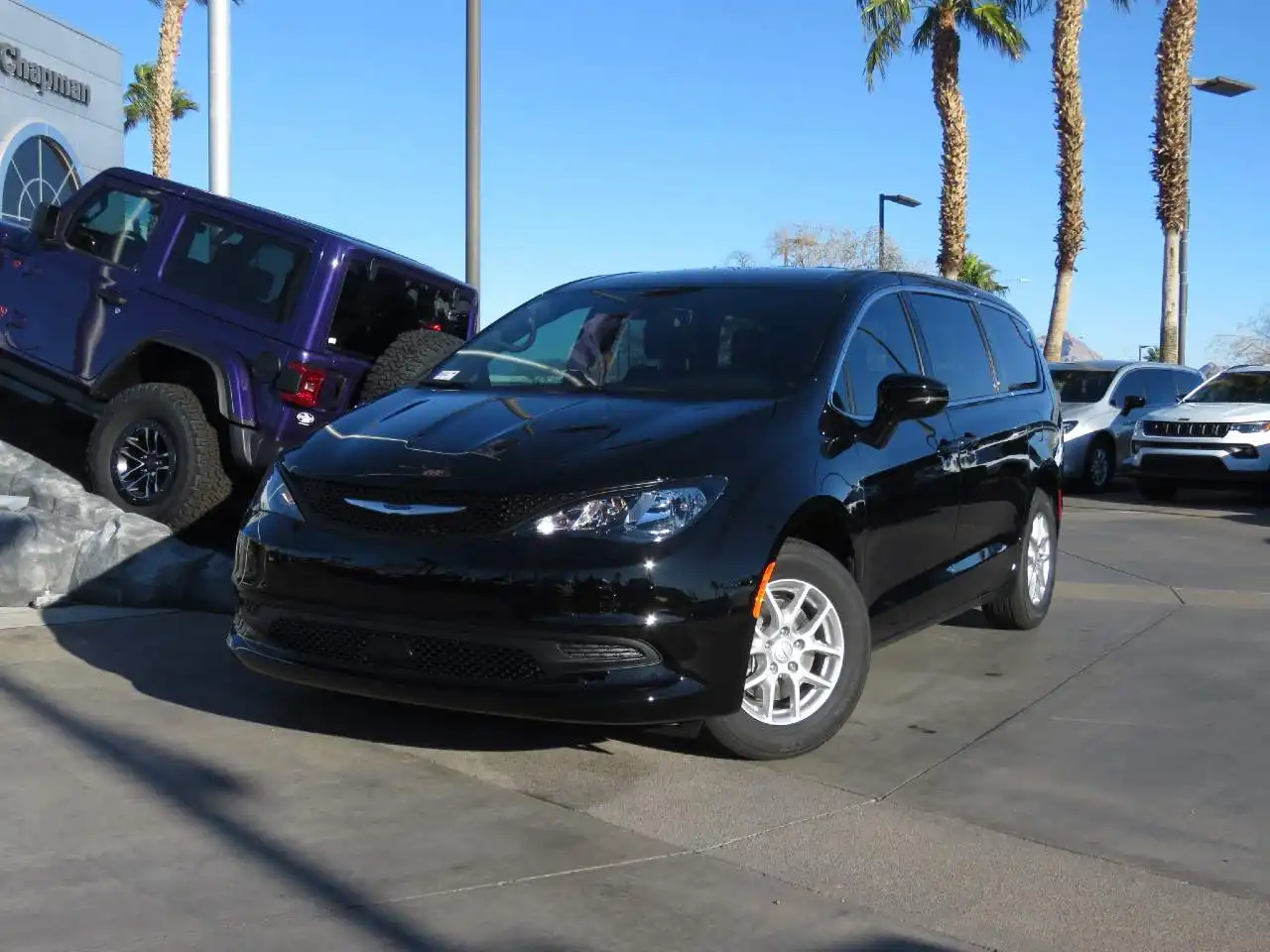 2026 Chrysler Voyager LX's photo