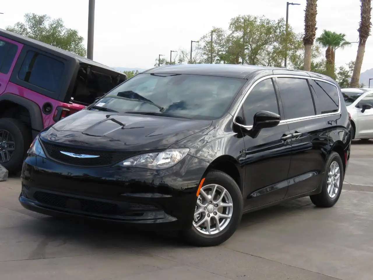 2027 Chrysler Voyager LX's photo