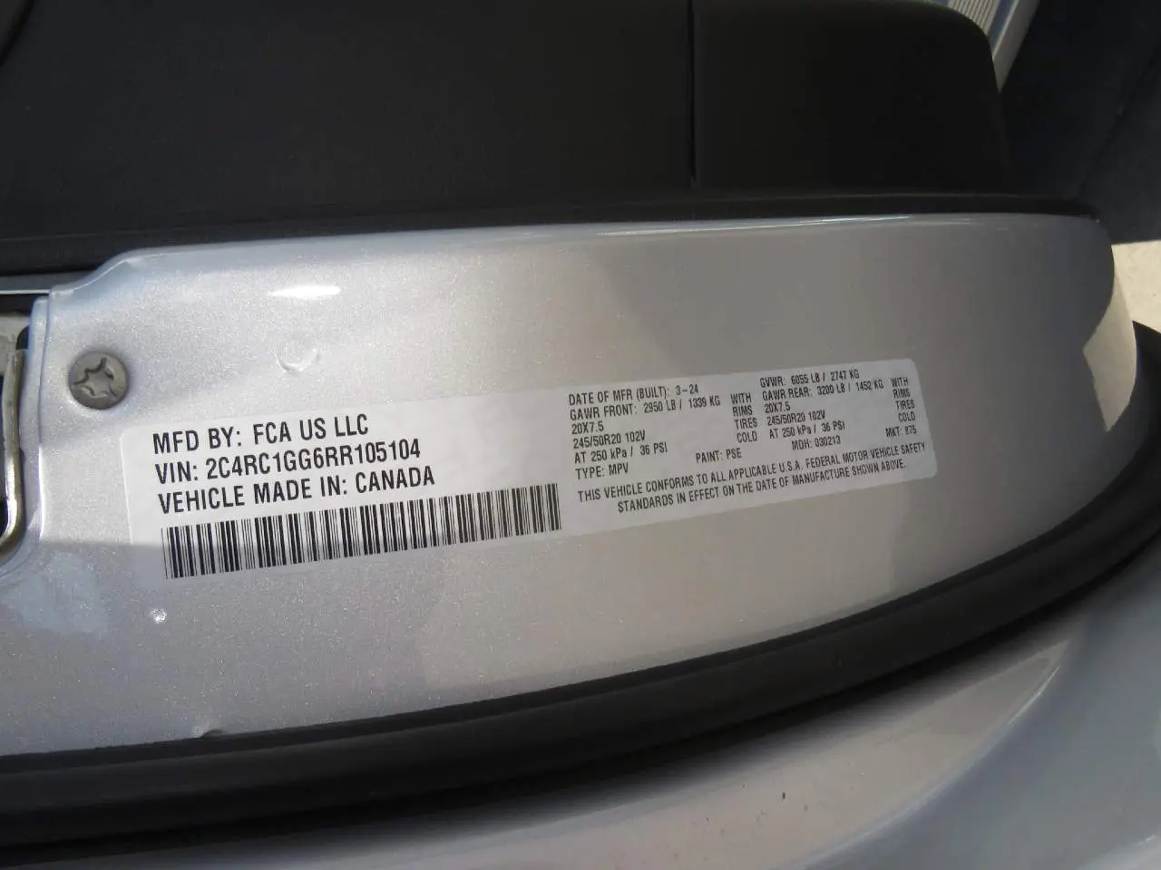 2024 Chrysler Pacifica Limited photo 4