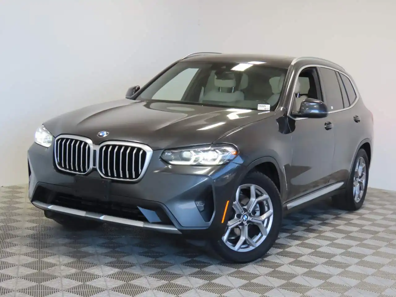 2022 BMW X3 sDrive30i's photo