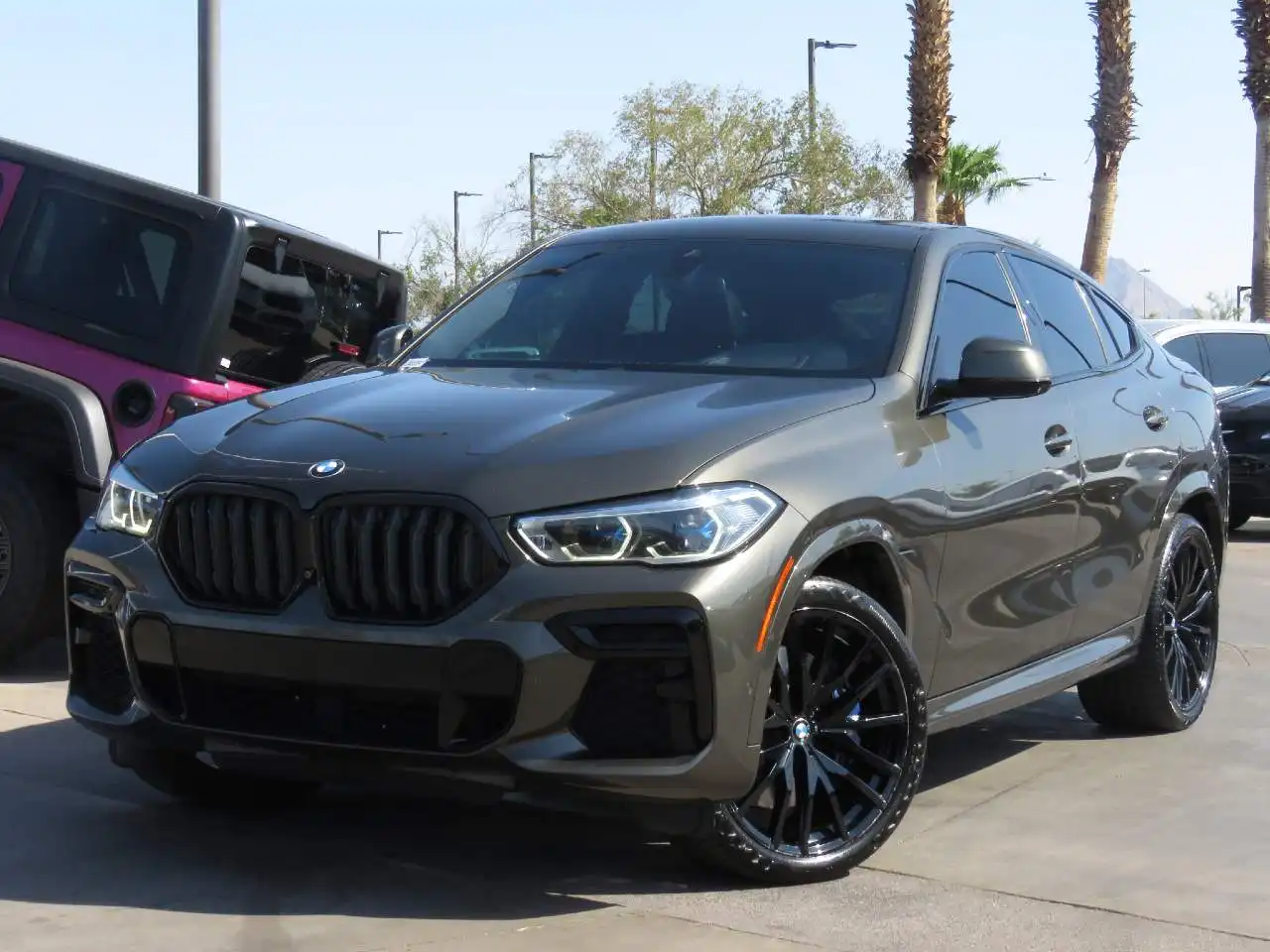 2022 BMW X6 M50i's photo