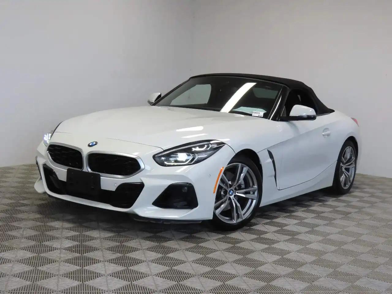 2025 BMW Z4 sDrive30i's photo