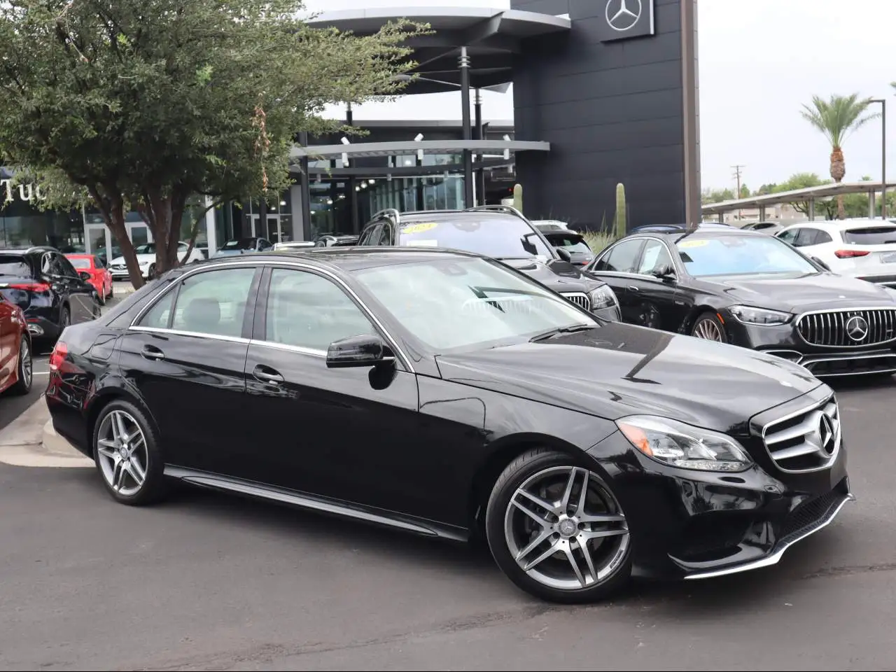 2016 Mercedes-Benz E-Class E350 Luxury photo 1