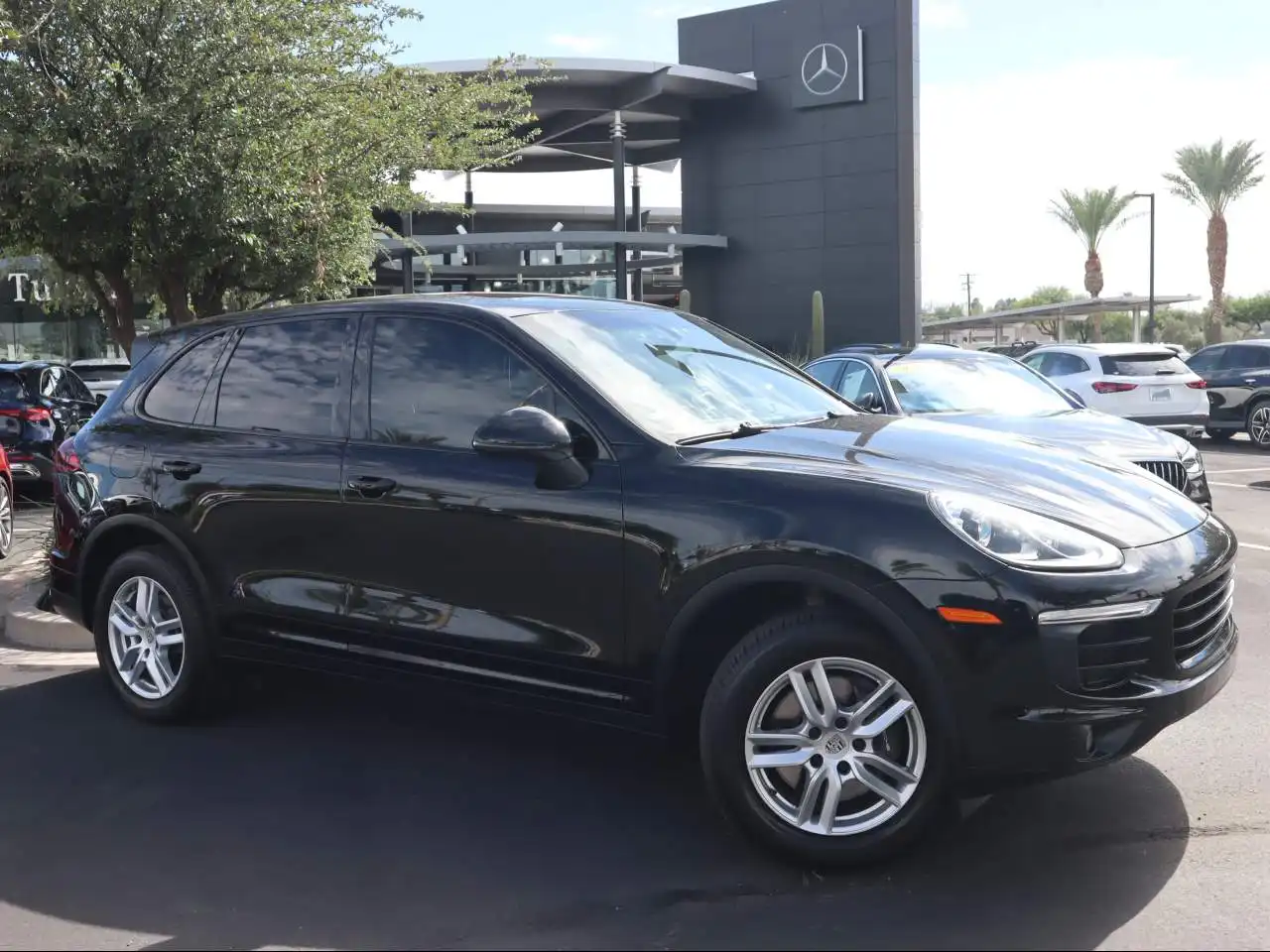 2018 Porsche Cayenne Platinum Edition's photo