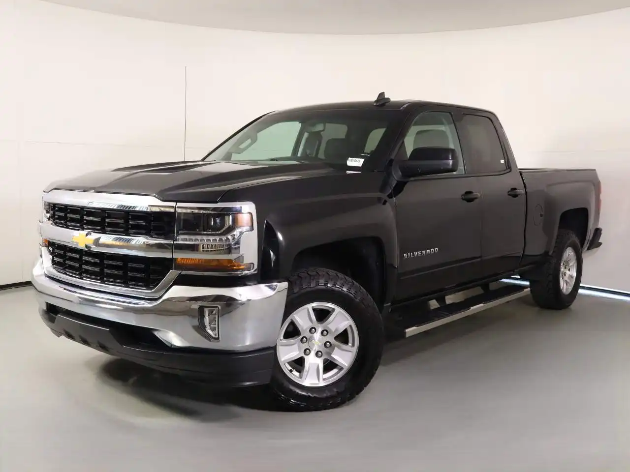 2017 Chevrolet Silverado 1500 LT Double Cab Std Box's photo
