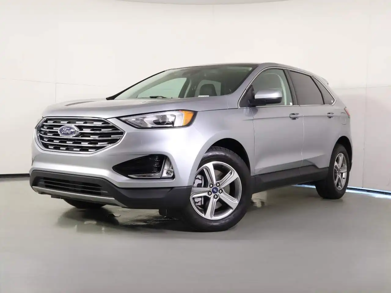2021 Ford Edge SEL's photo