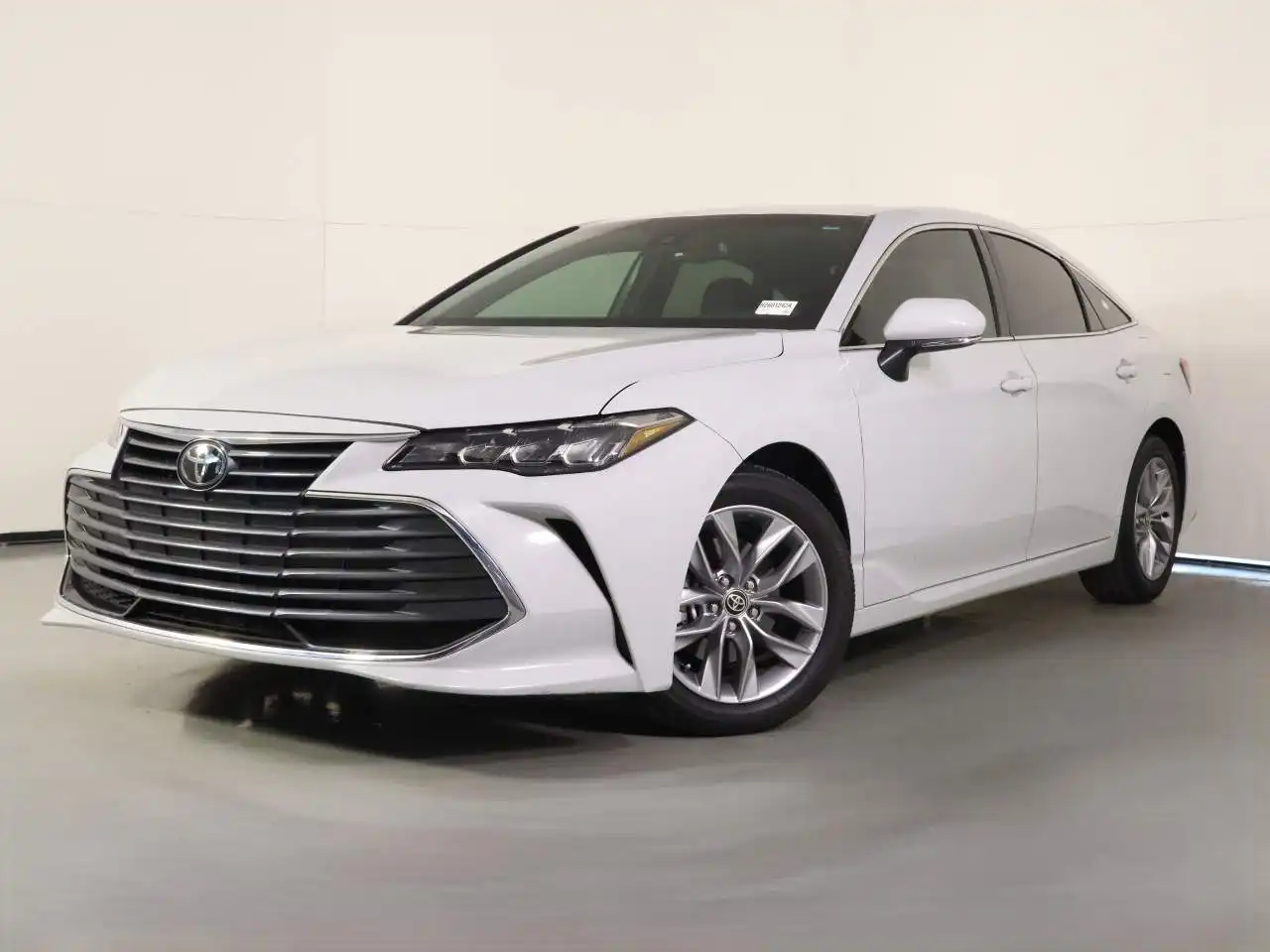 2022 Toyota Avalon XLE's photo