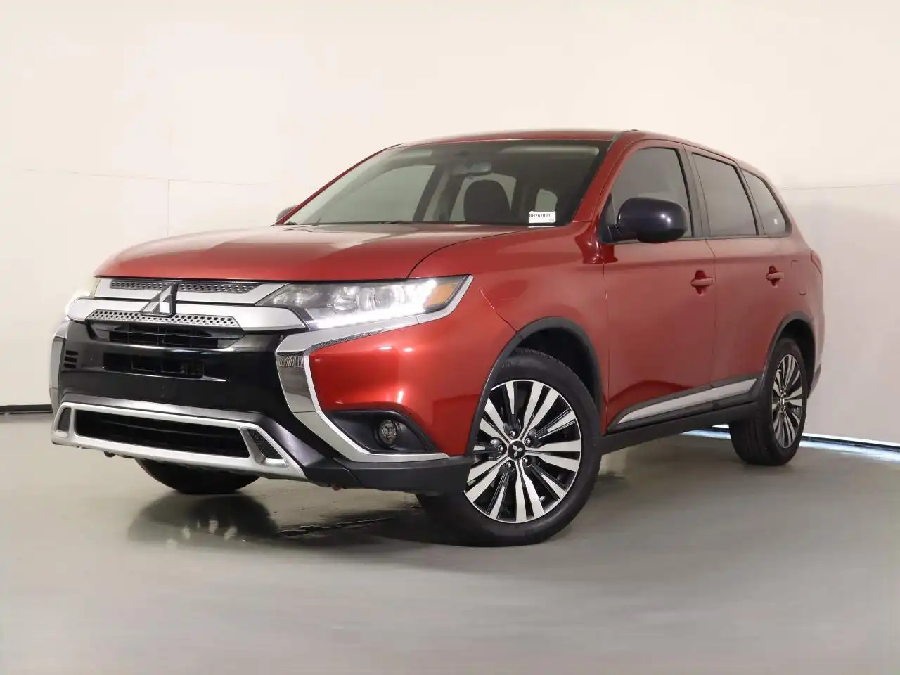 2019 Mitsubishi Outlander ES FWD's photo