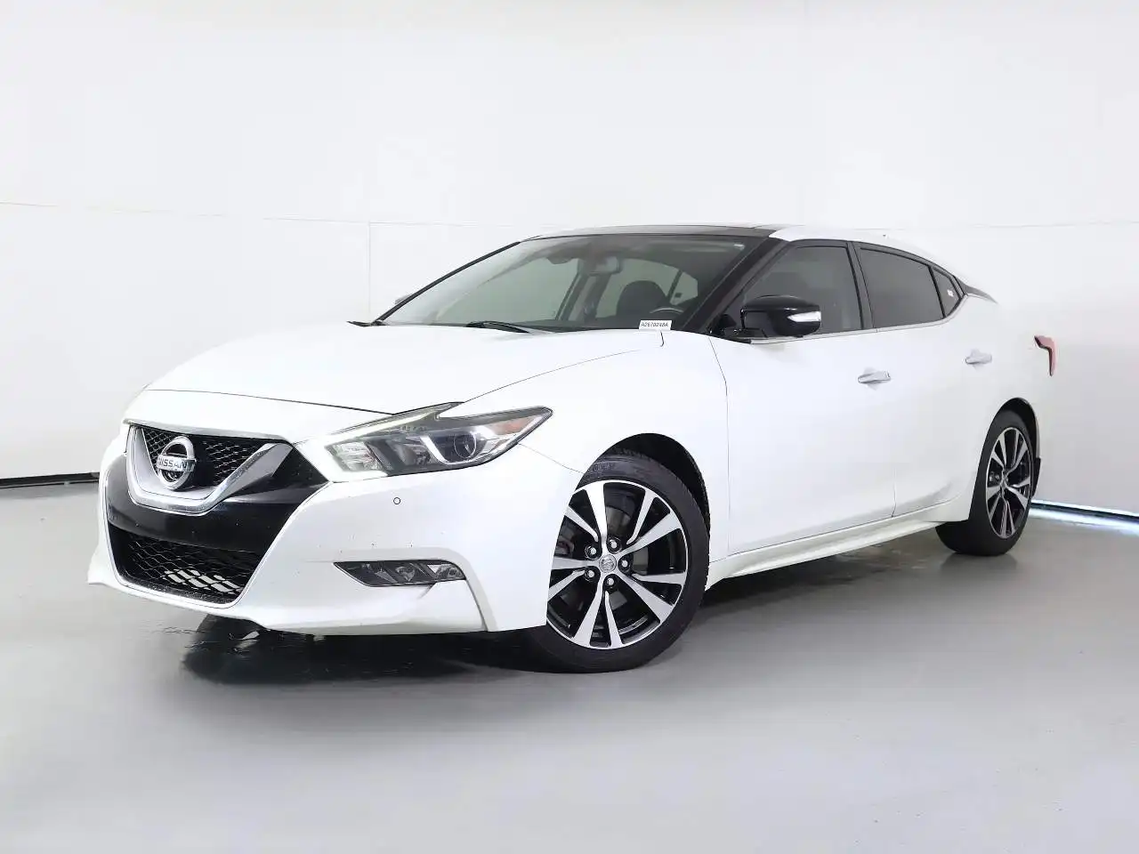 2016 Nissan Maxima Platinum's photo