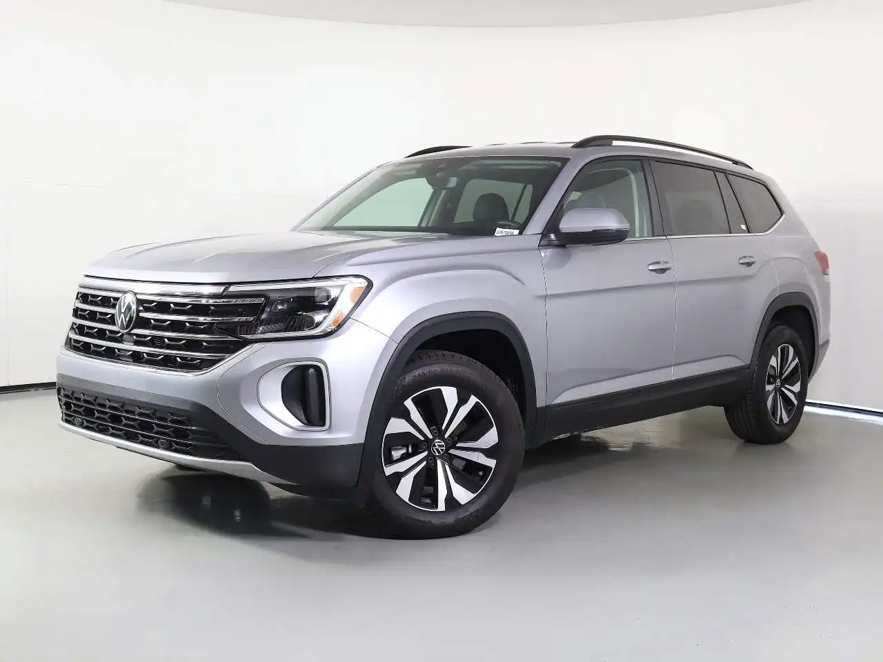 2025 Volkswagen Atlas 2.0T SE's photo