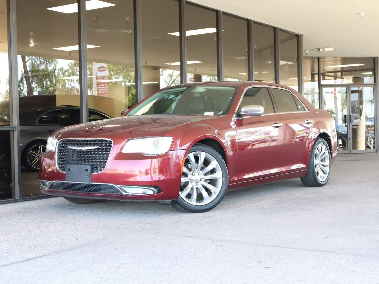2020 Chrysler 300 Limited's photo