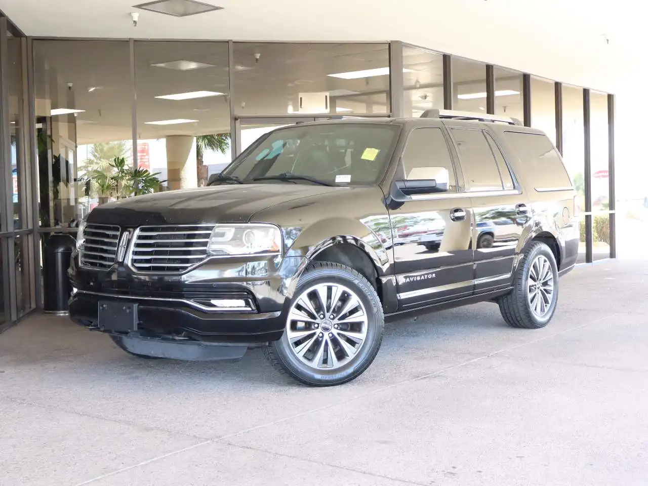 2017 Lincoln Navigator Select's photo