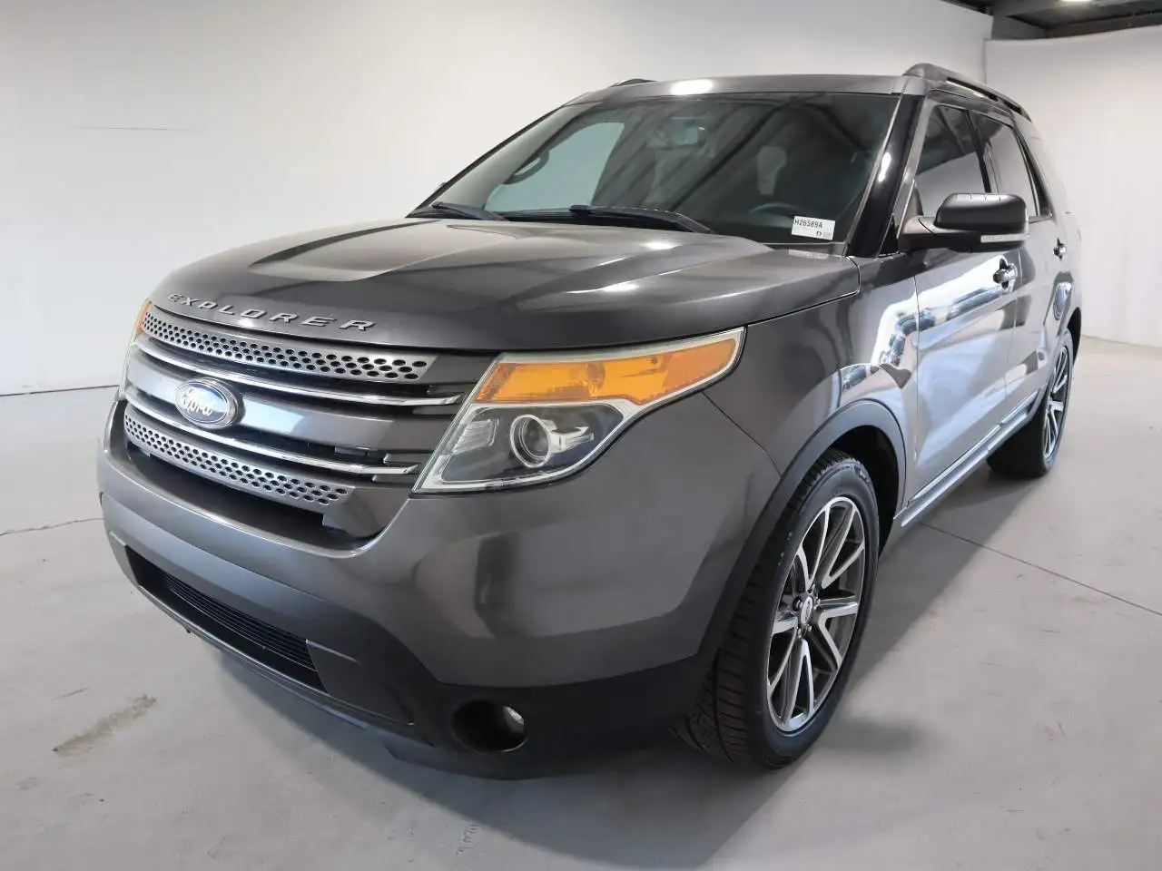 2015 Ford Explorer XLT's photo