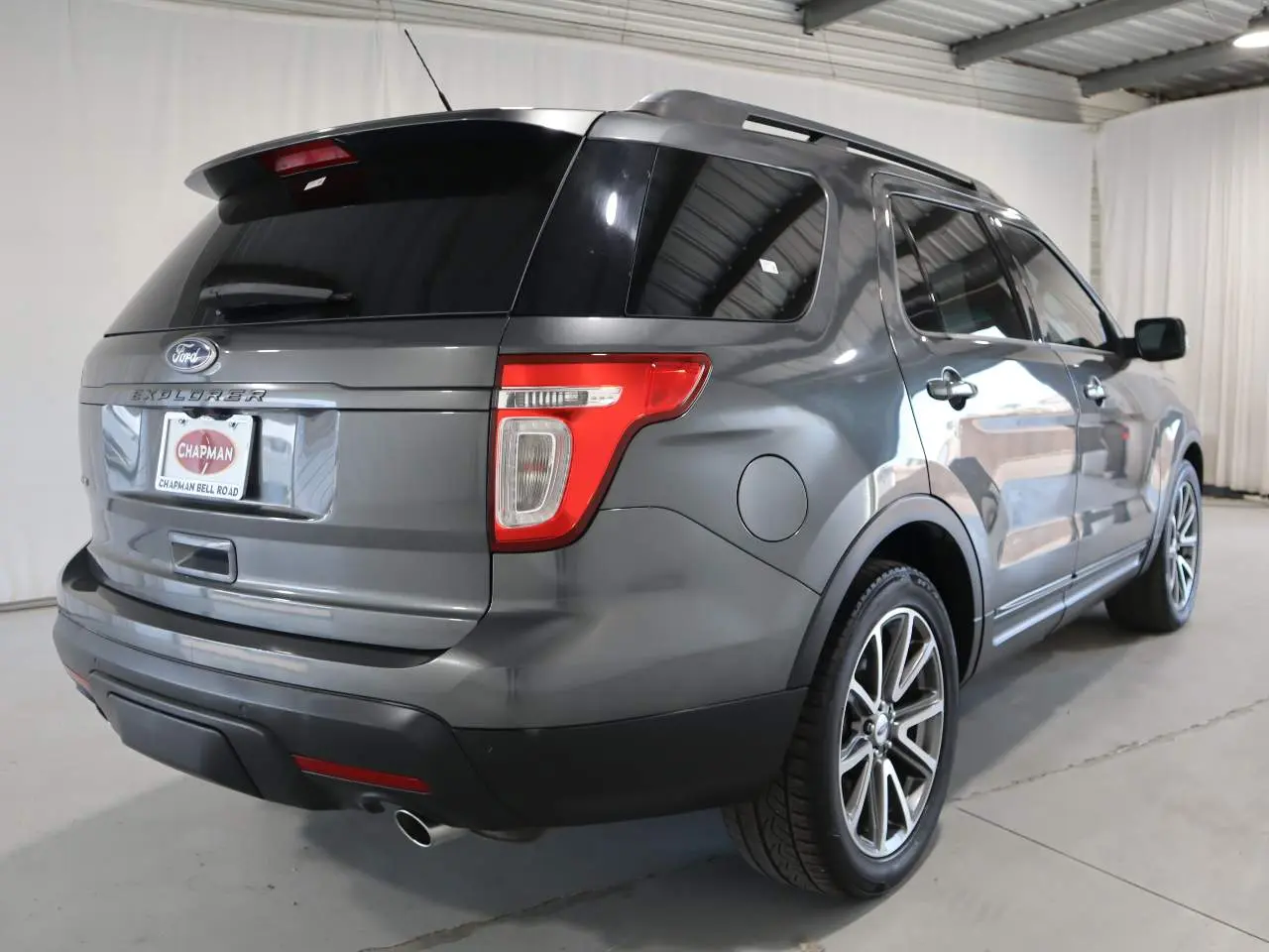 2015 Ford Explorer XLT photo 4