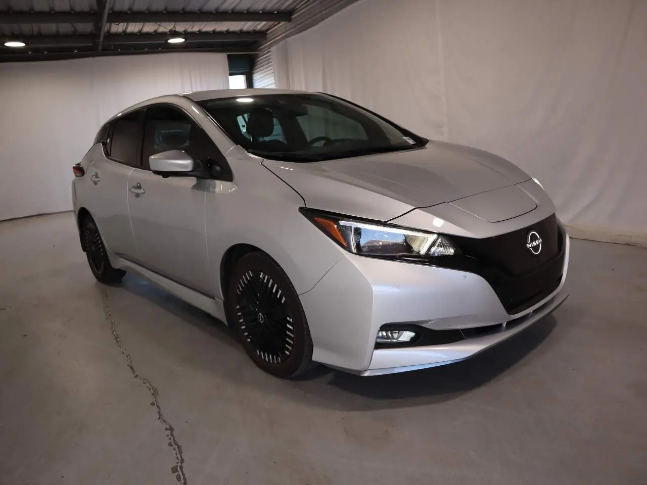 2023 Nissan Leaf SV Plus photo 3