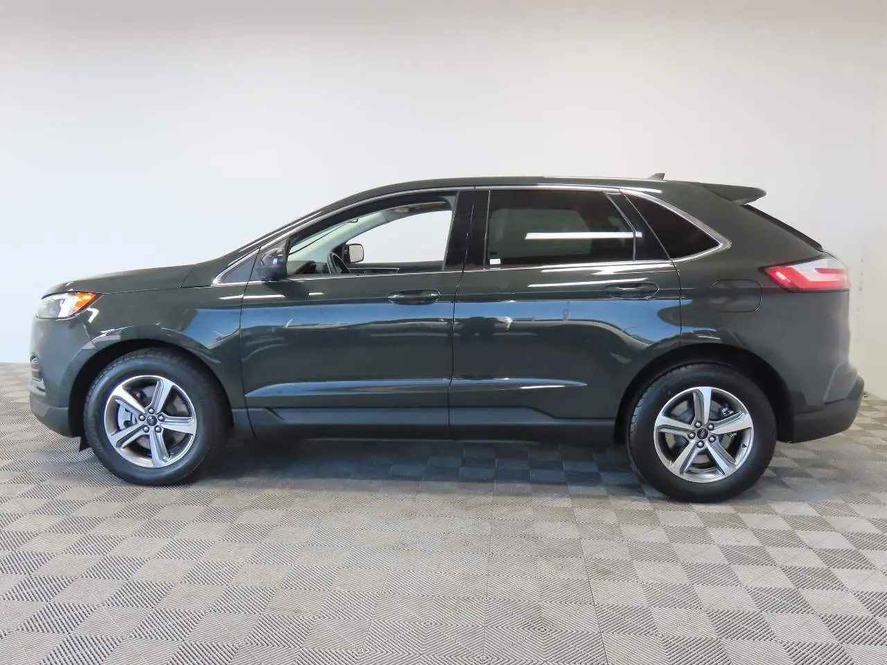 2023 Ford Edge SEL AWD photo 5