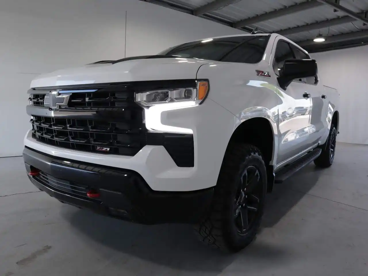 2022 Chevrolet Silverado 1500 LT Trail Boss 4WD Crew Cab Short Box's photo