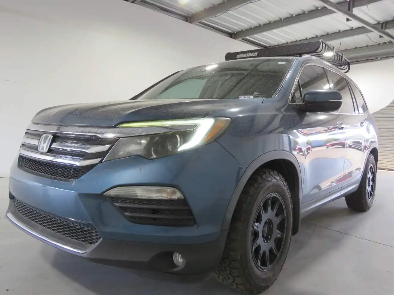2017 Honda Pilot 4WD Elite's photo