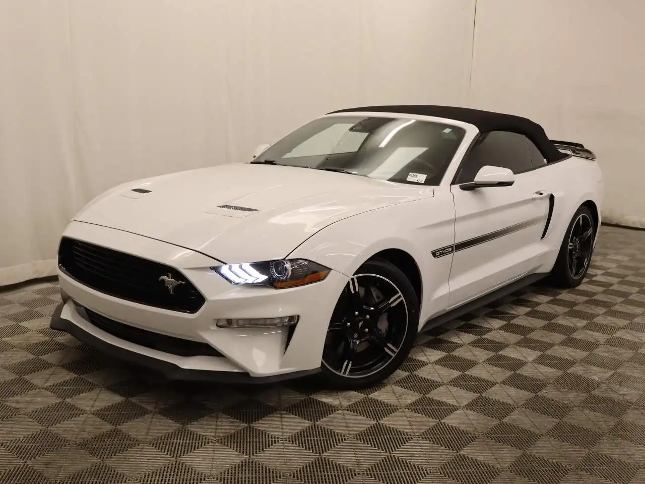 2020 Ford Mustang GT Convertible Premium's photo