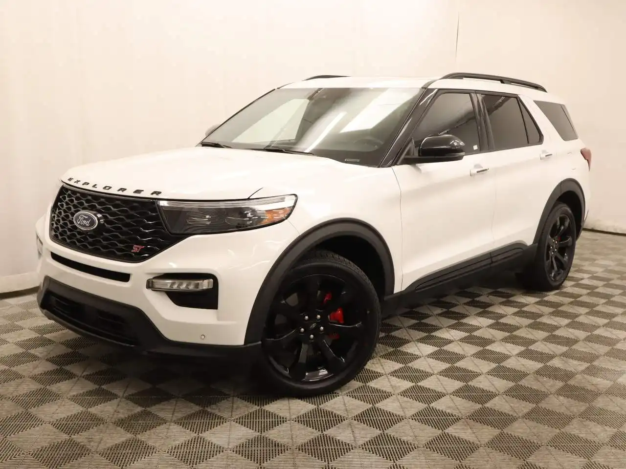 2023 Ford Explorer ST 4WD's photo