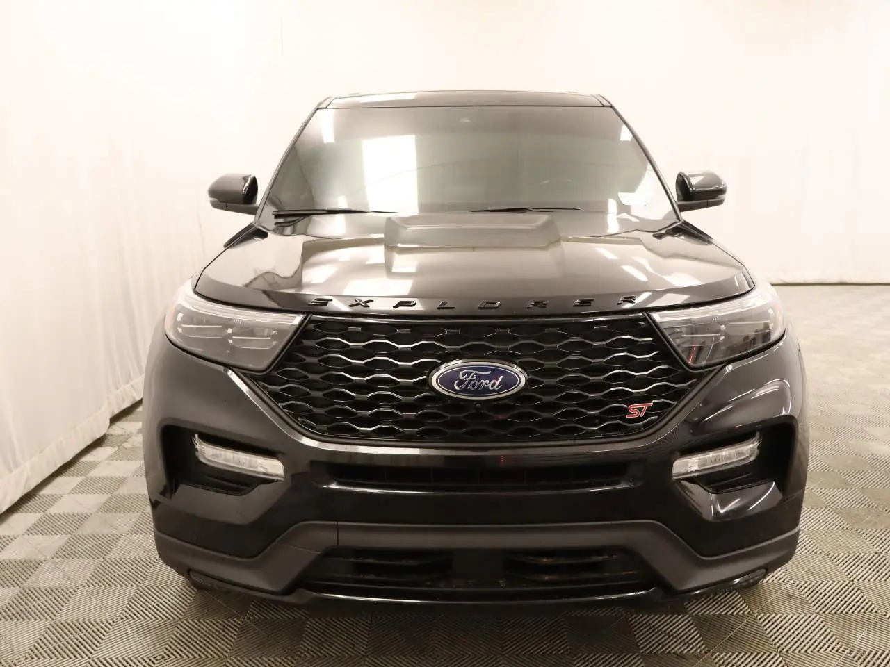 2022 Ford Explorer ST 4WD photo 4