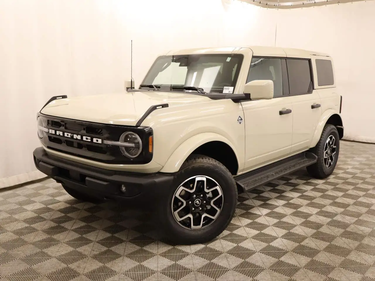 2026 Ford Bronco Outer Banks 4x4 photo 1