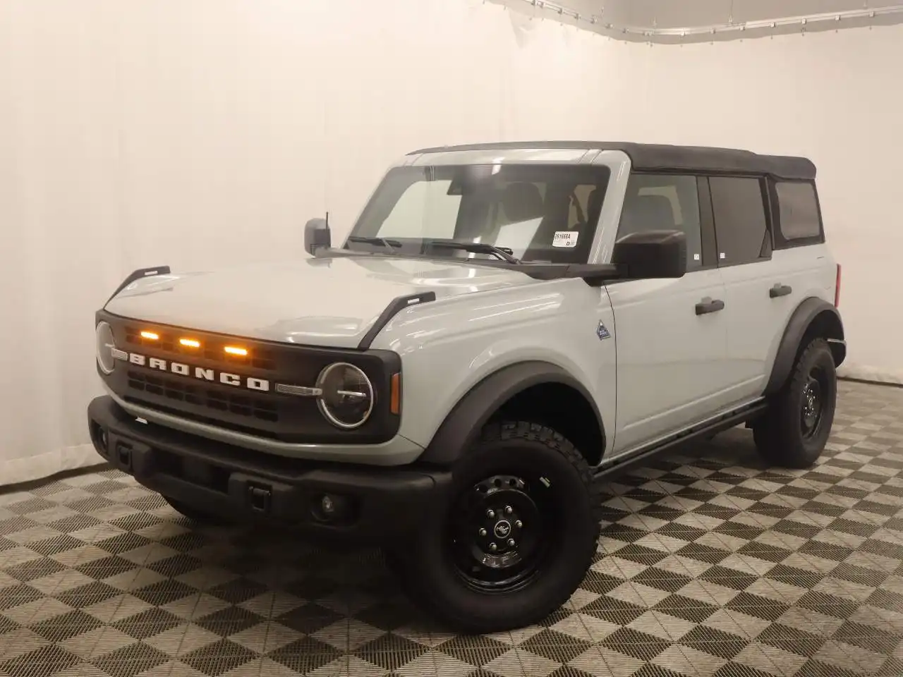 2022 Ford Bronco Black Diamond 4WD's photo