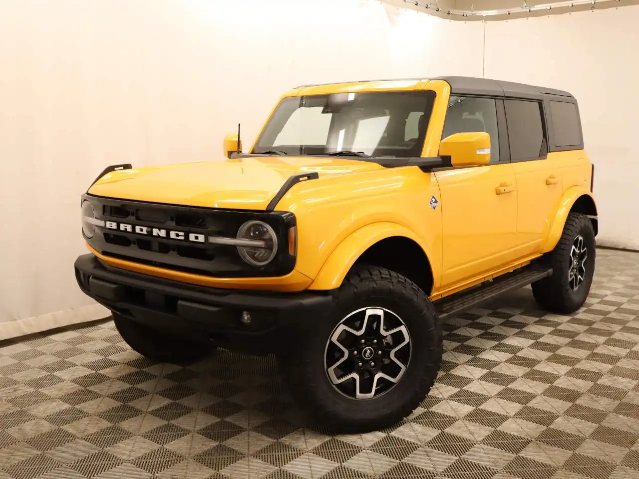 2022 Ford Bronco Outer Banks 4WD's photo