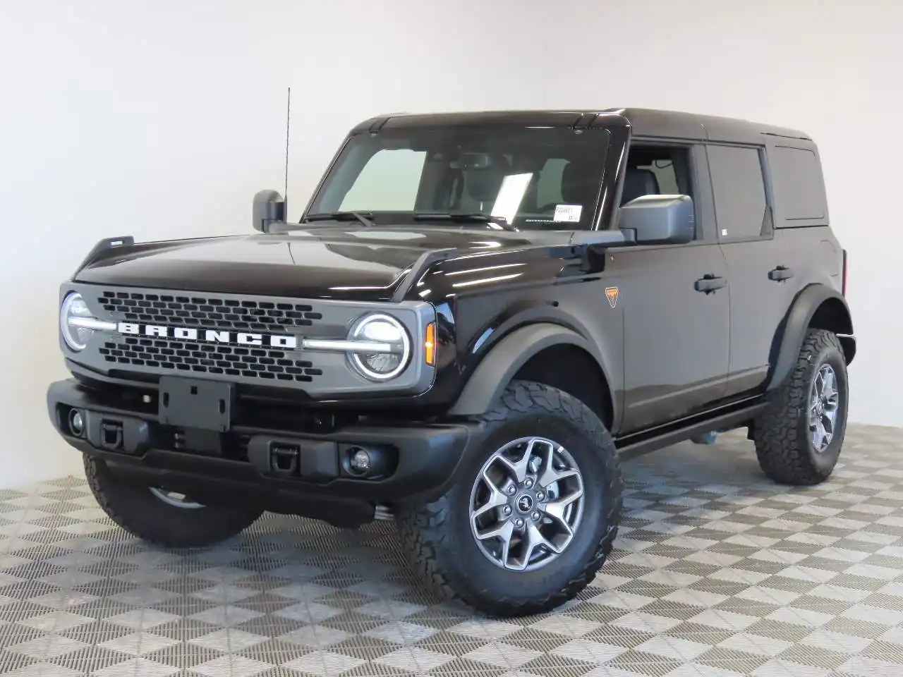 2025 Ford Bronco Badlands 4x4's photo