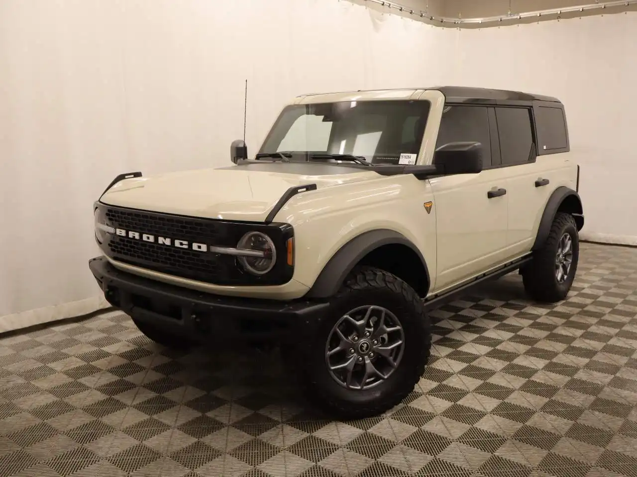 2025 Ford Bronco Badlands 4WD's photo