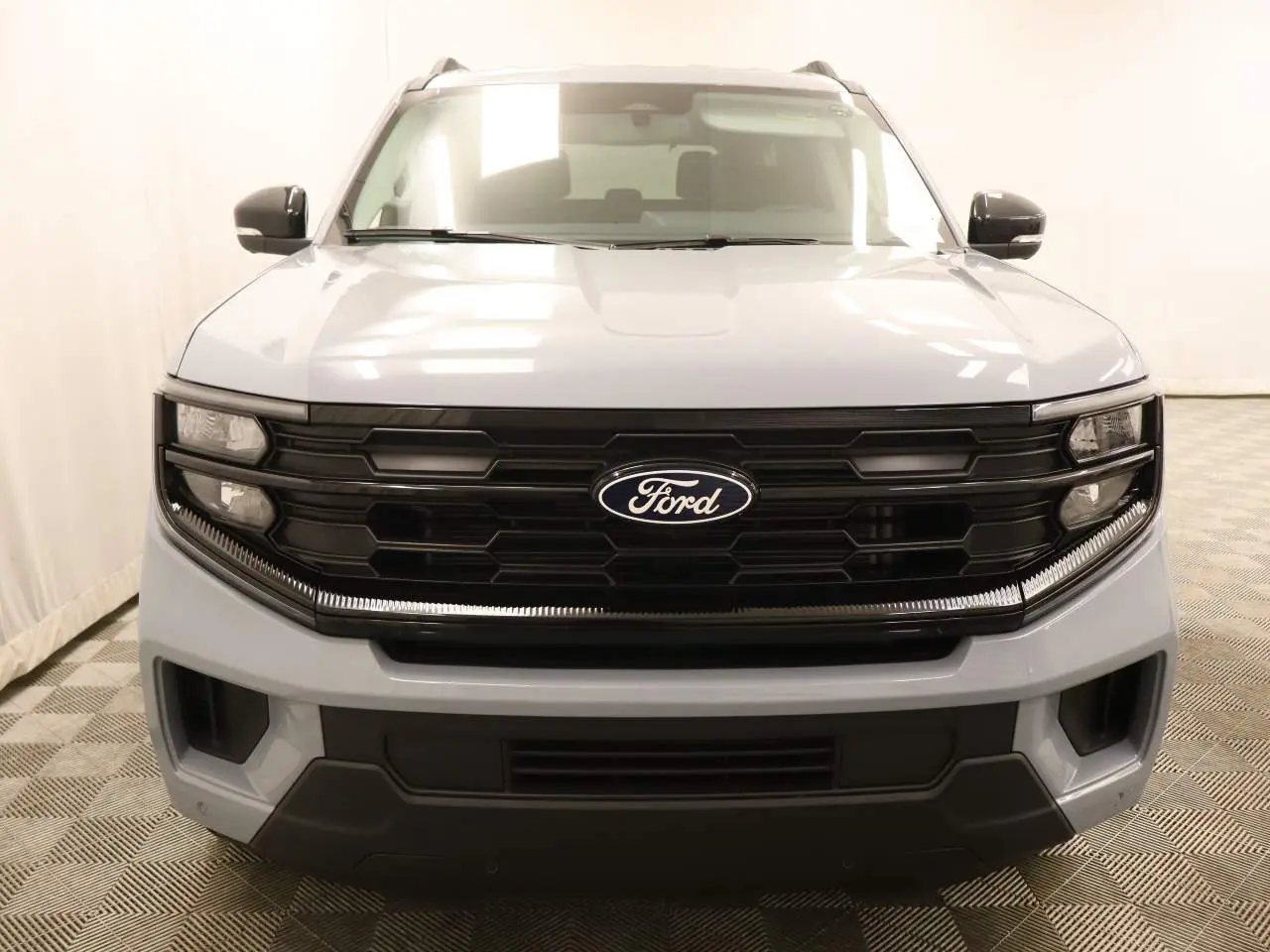2027 Ford Expedition Active photo 4