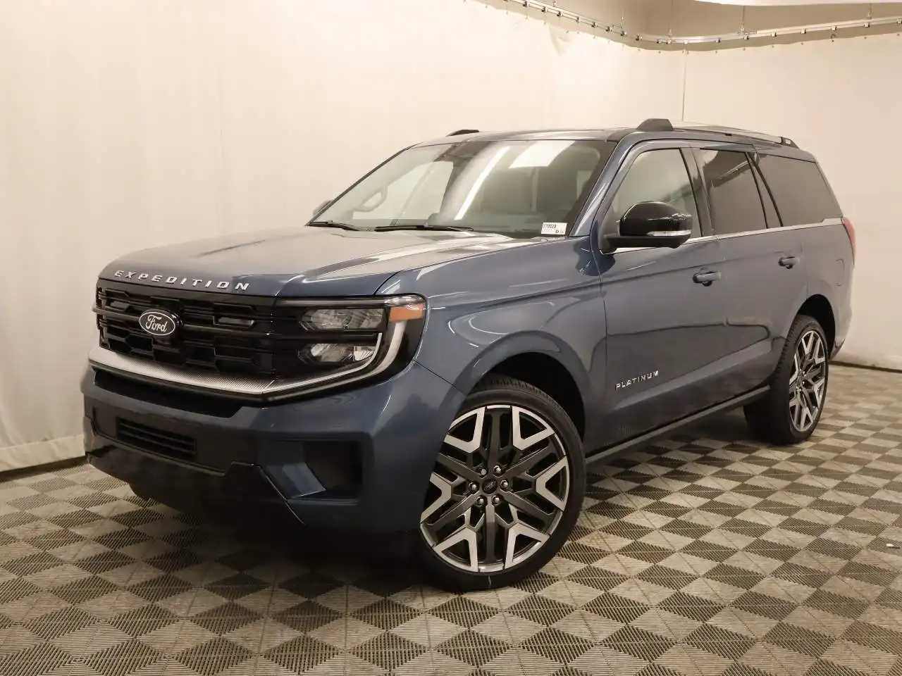 2027 Ford Expedition Platinum 4WD's photo