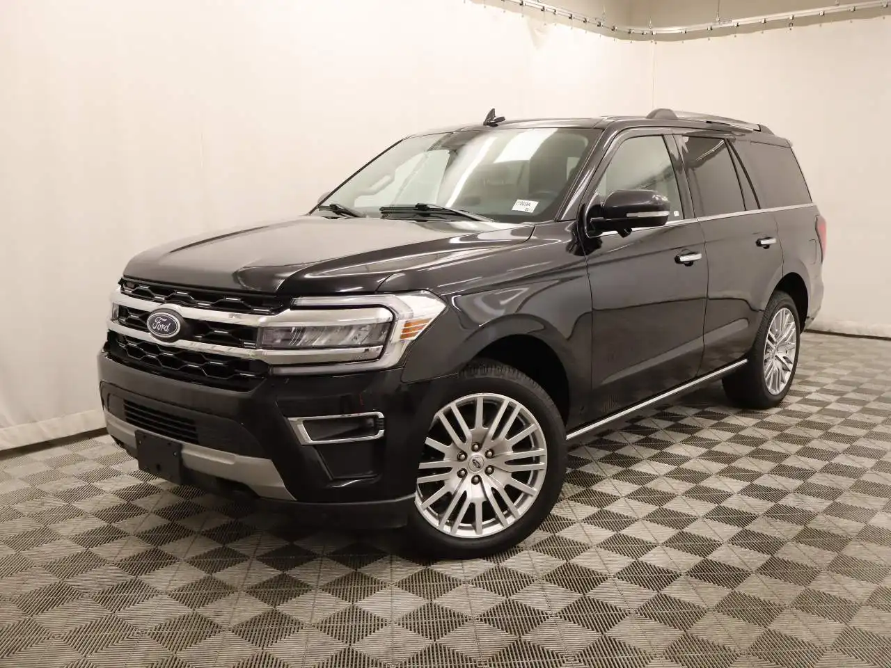 2024 Ford Expedition Limited 4WD's photo